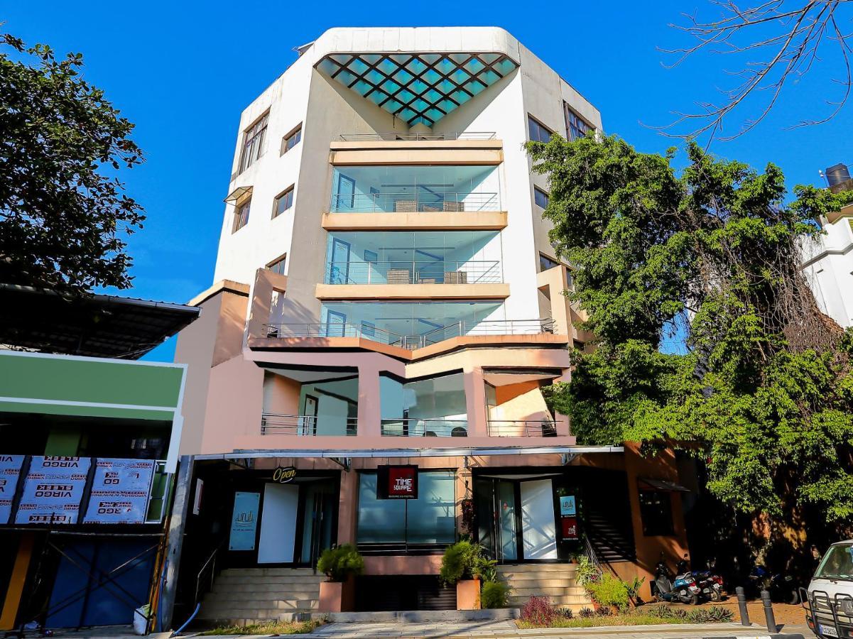 Treebo Trend Time Square Marine Drive Hotell Kochi Exteriör bild