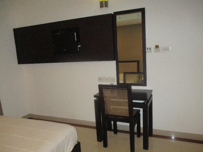Treebo Trend Time Square Marine Drive Hotell Kochi Exteriör bild