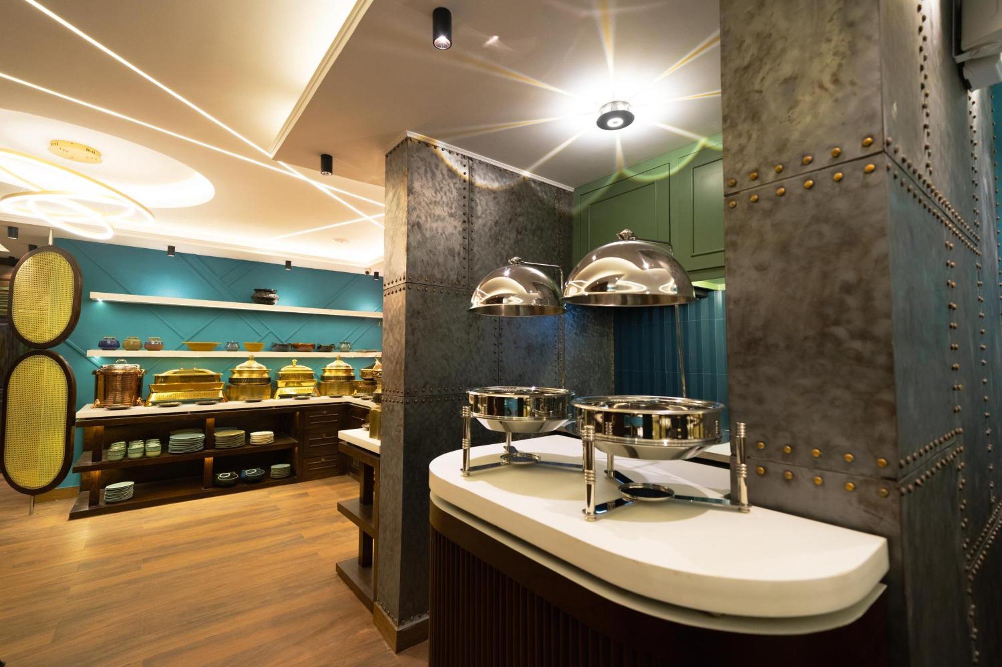 Treebo Trend Time Square Marine Drive Hotell Kochi Exteriör bild