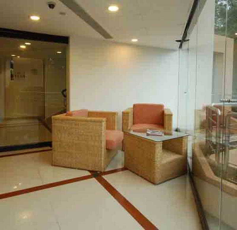 Treebo Trend Time Square Marine Drive Hotell Kochi Exteriör bild