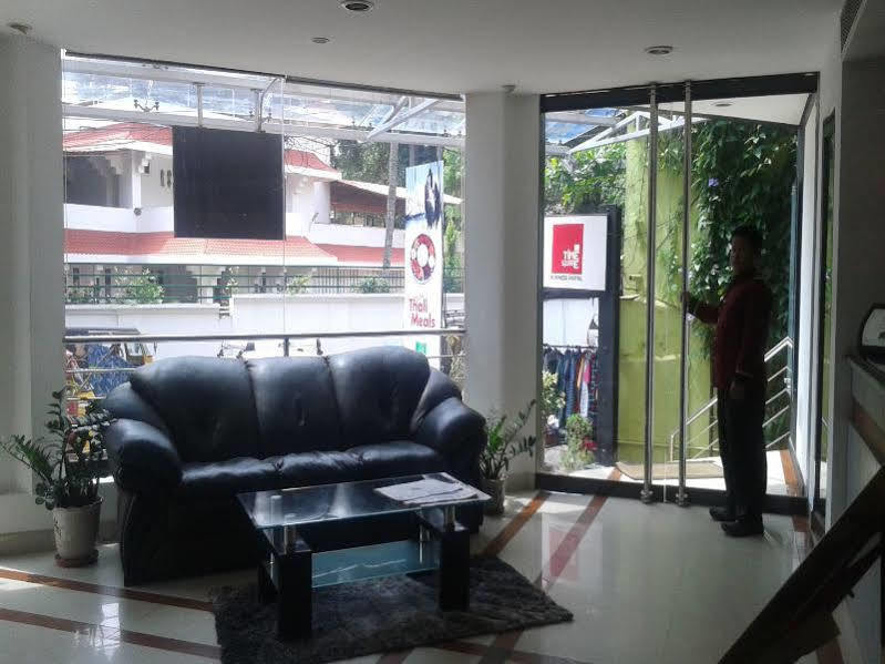Treebo Trend Time Square Marine Drive Hotell Kochi Exteriör bild